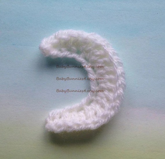 Items similar to Crochet crescent moon applique, crescent motif, moon
