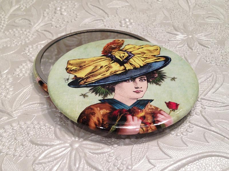 Vintage Pocket Mirror Makeup Mirror Cosmetic Mirror by LPCV