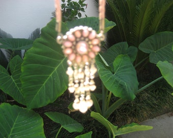 Vintage 1970s Pretty Pink Beaded Necklace