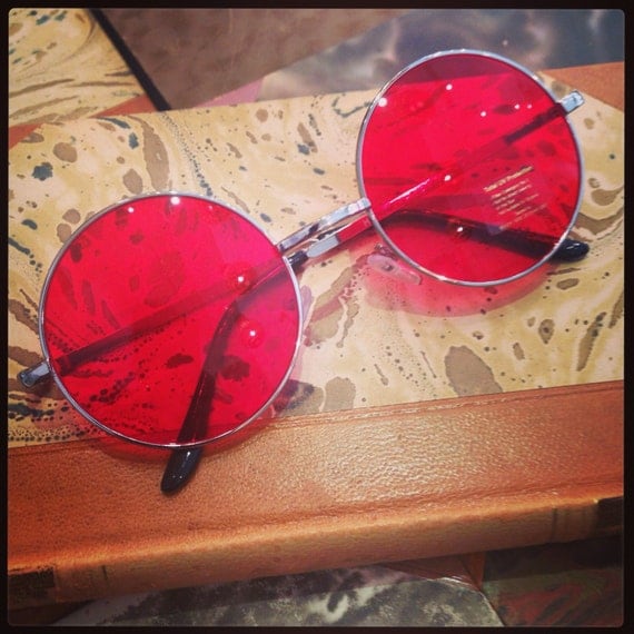 Retro sunglasses: Medium round 60's John Lennon style red glass.