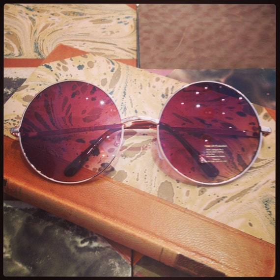 Retro sunglasses: Medium round 60's John Lennon style brown size medium.