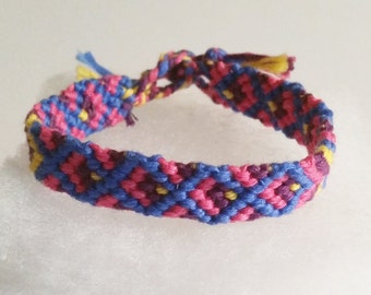 Items similar to Native American handmade macrame bracelet on Etsy