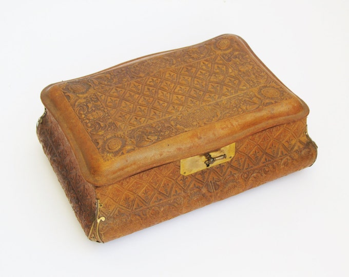 antique jewelry box, French Art nouveau jewelry box, leather covered trinket chest with fleur-de-lis pattern, antique jewelry storage box