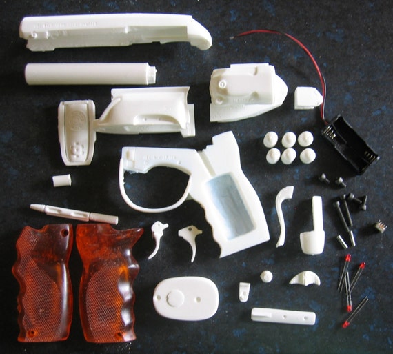 Blade Runner Blaster Full size resin Kit. Deckard blaster gun
