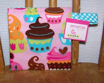 Reusable Little Snack Bag - pouch adults kids cupcakes eco friendly by PETUNIAS
