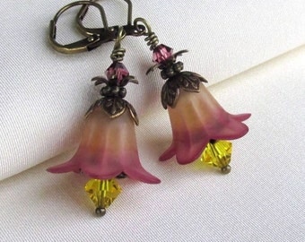 Ombre Lucite Flower Earrings, Swarovski Crystals, Antique Brass Leverback Earwires, Warm Fall Floral Jewelry