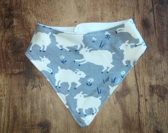 Gray Sheep Bandana Bib, Organic Baby Bib, Bandana Bib, Teething Bib, Drool Bib, Organic Baby, Gender Neutral Bib, Sheep Bib, Gray Bib