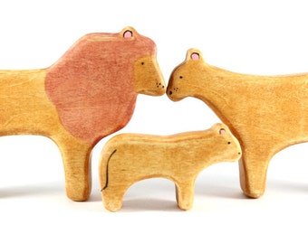 lion family waldorf toys, wooden lion toys, waldorf animal toys, lion figurine, wood animal toy