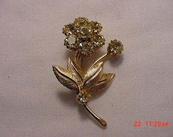 Vintage Rhinestone Flower Brooch 16 - 81