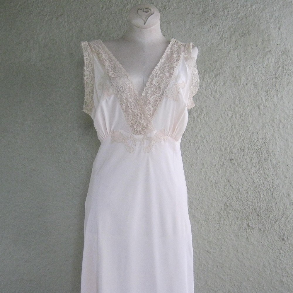 40s Nightgown by Weisman Old Hollywood Charm Alluring