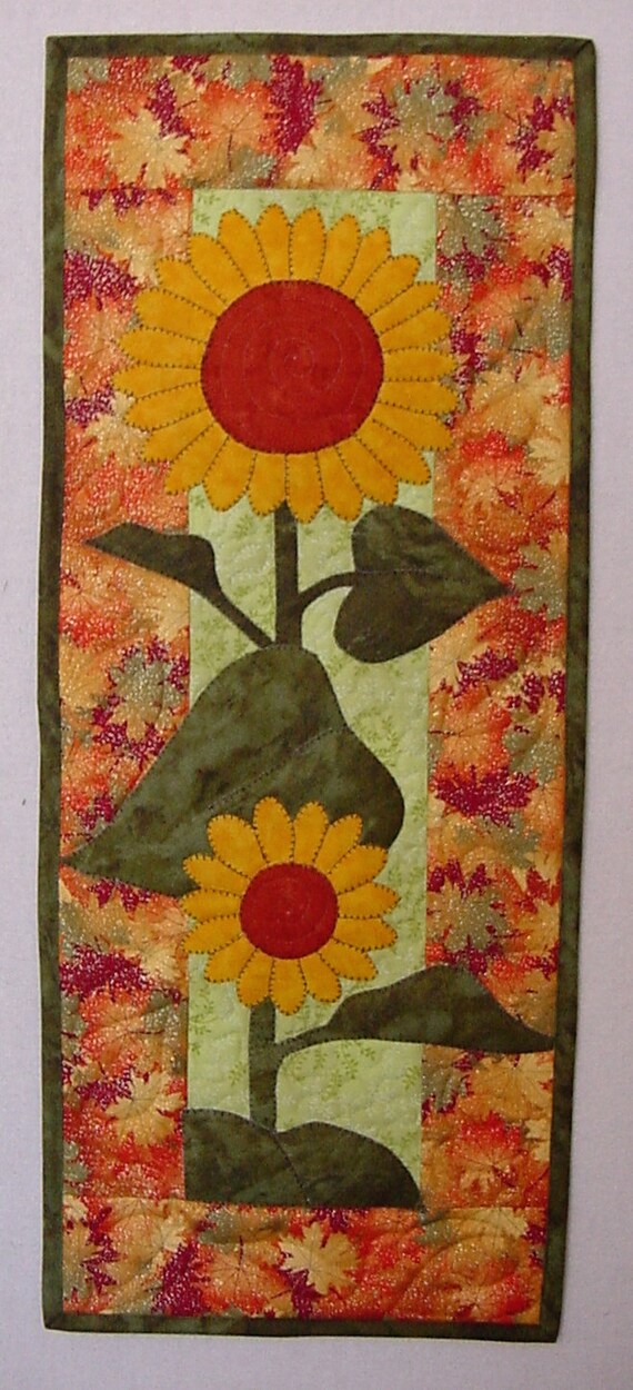 sunflower-quilted-wall-hanging