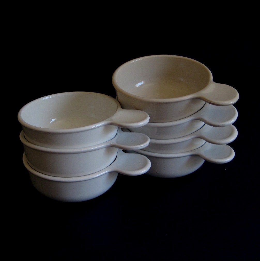 Corning Grab It Bowls White or Beige 15 oz by LaurasLastDitch