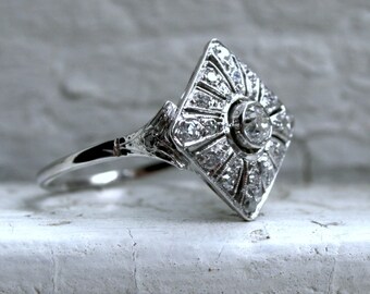 Lovely Vintage 14K White Gold Diamond Engagement Ring - 0.60ct.