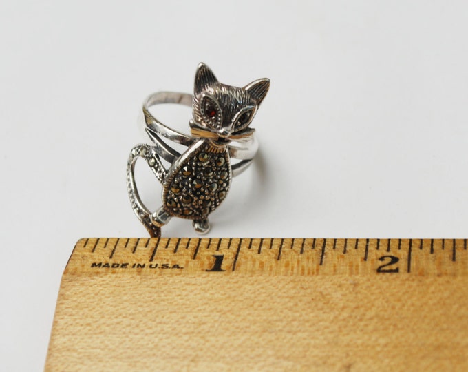 Sterling Cat Ring - Marcasite red Garnet eyes - Size 7 ring- signed 925 TH MT