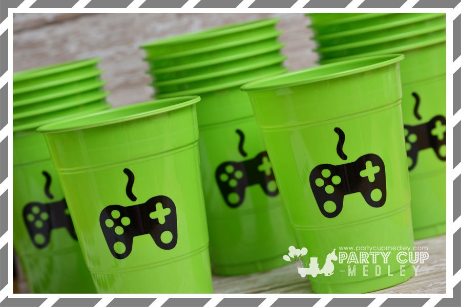 Video Game Party CupsVideo Gamer Controllers Party CupsSet