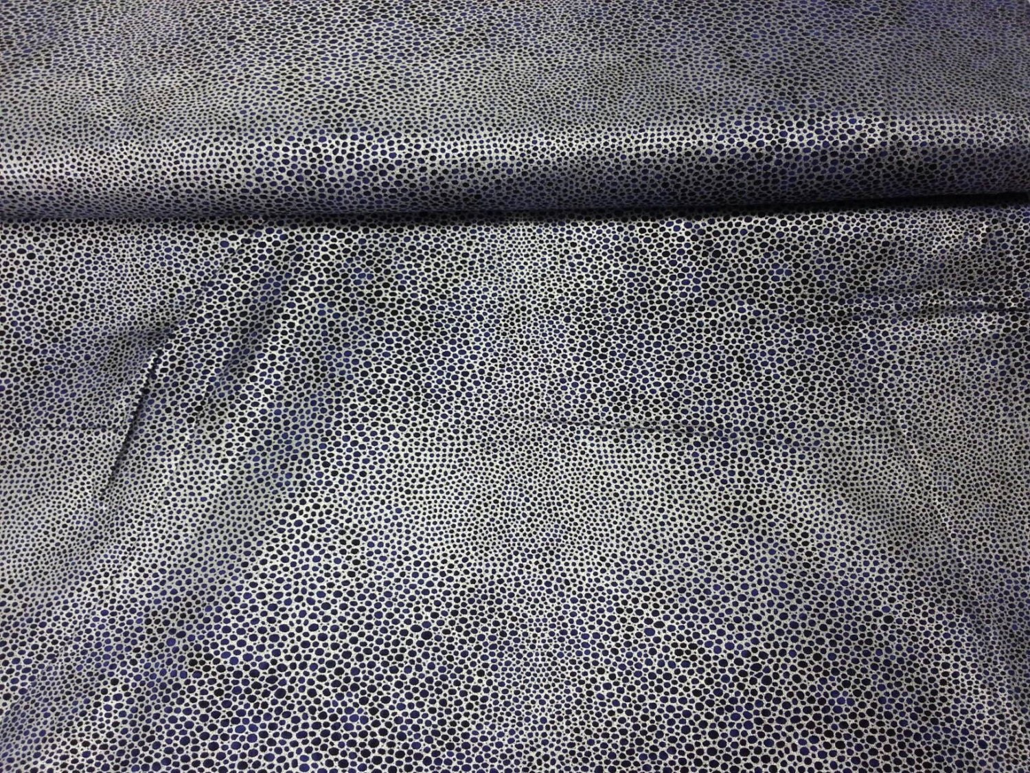 ON SALE. 100 cotton Quilting fabric by the 1/2 yard. Deep