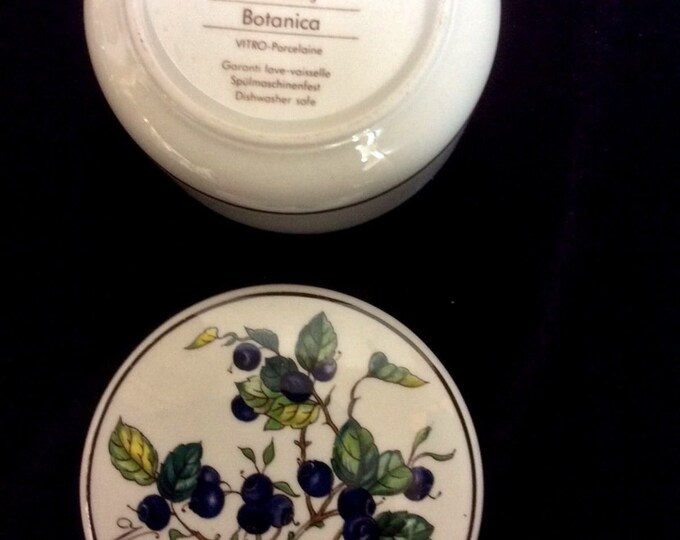Villeroy & Boch Trinket Box Botanica Blueberry, Porcelain, European Blueberry, Knick Knack Lidded Round Container, Gift