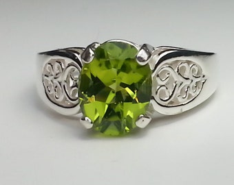 Natural Peridot Sterling Silver Ring 1.89 ct. Size 7