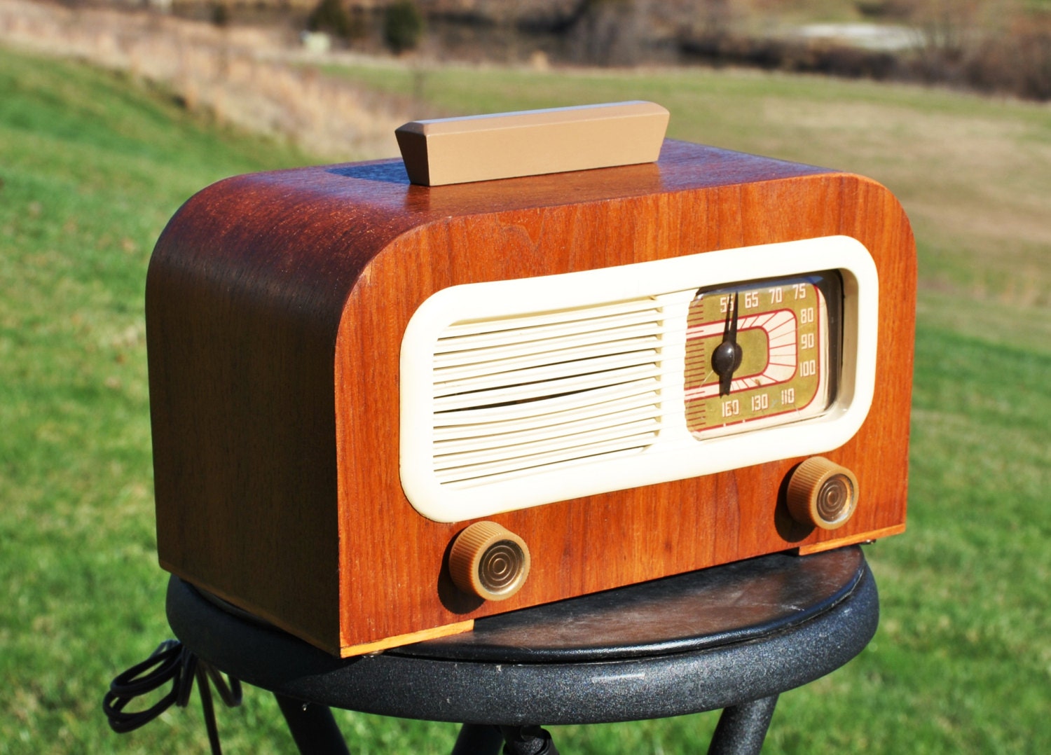 Antique 1942 Philco AM Radio Model 42-PT95 by RobsAntiqueRadios