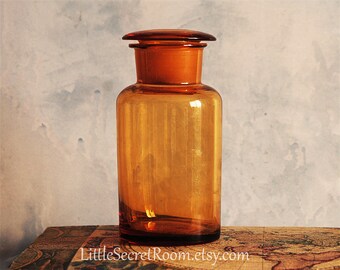 Vintage Apothecary jar glass with lid / pharmacy chemist brown bottle / cap