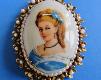 Vintage Limoge Florenza Victorian Lady Portrait Brooch Pin