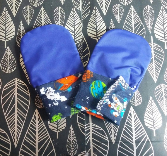 Space Waterproof Teething Mittens for Finger Biting Babies
