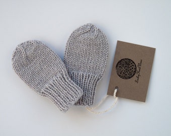 MADE TO ORDER/ Hand knitted baby mittens