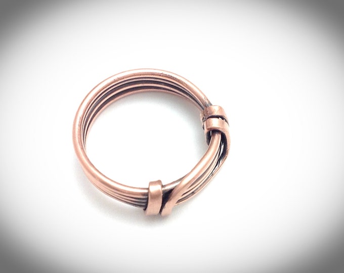 Ajustable antiqued copper wire wrapped ring band