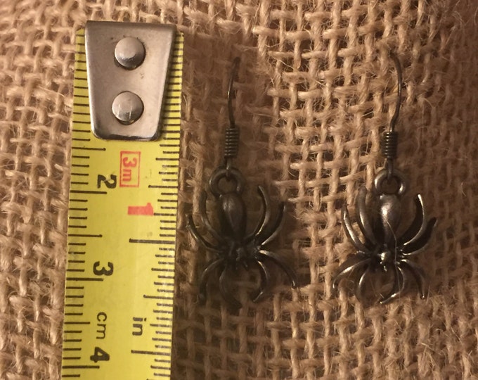 Spider earrings