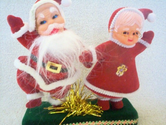 vintage santa and mrs claus flocked table topper centerpiece vintage santa and mrs claus flocked table topper centerpiece