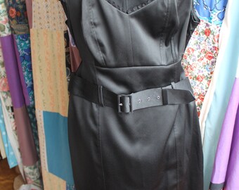 Black pencil dress sweetheart neckline REF 422