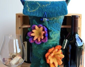Water Lily Wine Bag,Felted Wool Tote Bag,Wet Felted Gift Bag,Wool Felt Wine Tote,Insulated Wine Tote,Felted Flower Tote,Wool Felt Flowers