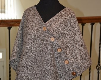 Brown Warmth Poncho/ Bohemian/ Gift for her/ Gift for mom/ Outerwear/ Christmas gift/ Birthday gift/ Boho/ Accessory/ Chic/ girlfriend gift