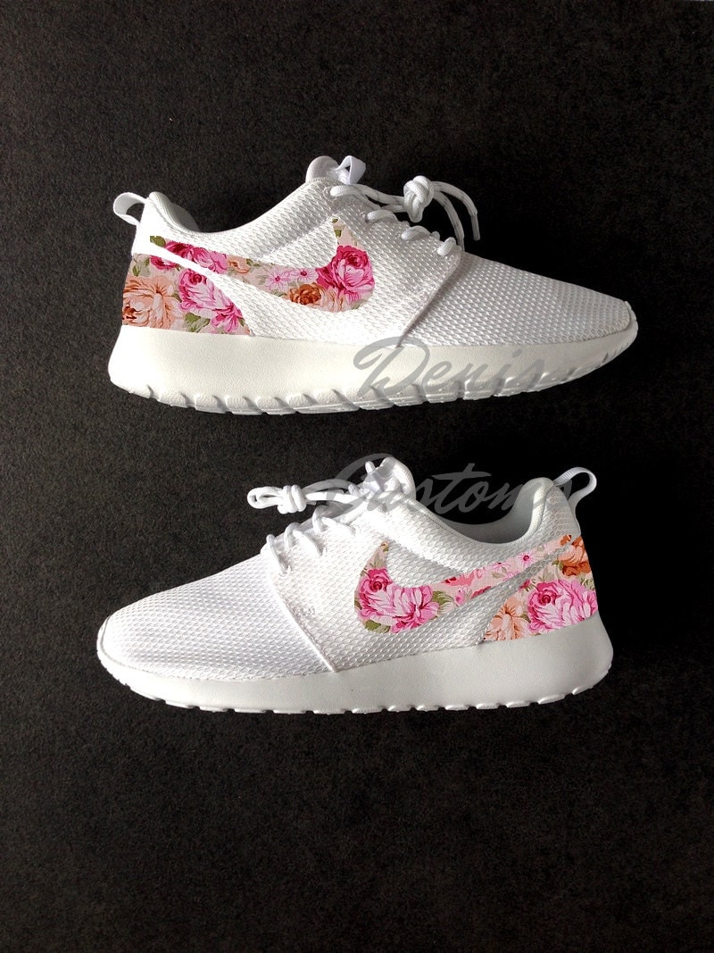 nike roshe pink and white