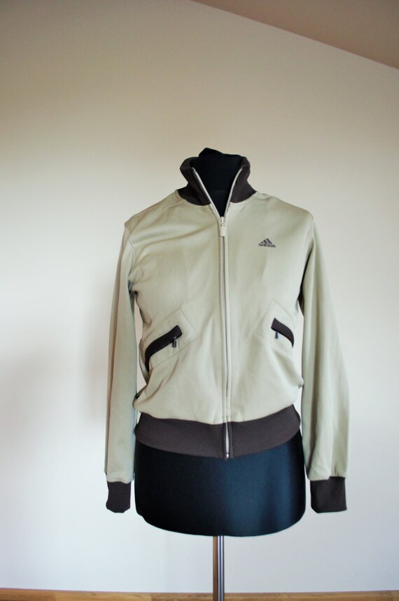 beige adidas sweatshirt