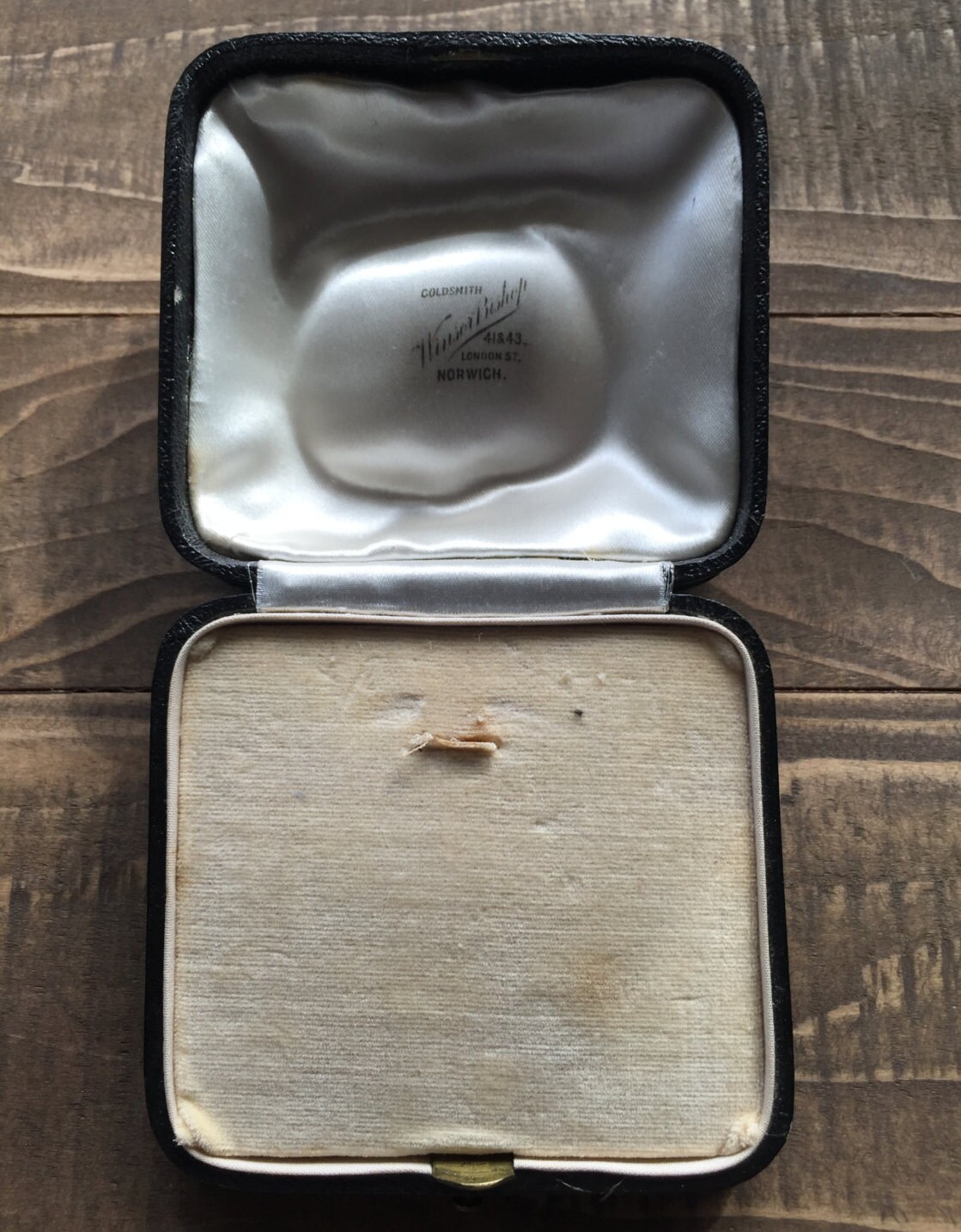 Vintage jewelry box London street Norwich