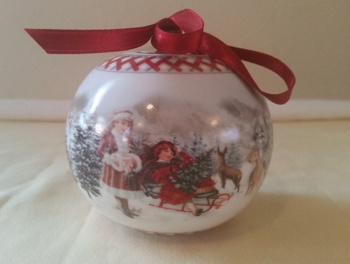 Villeroy and Boch christmas ornament/christmas oremant/glass
