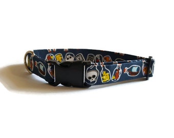 SALE -30% Halloween dog collar Skulls & bottles