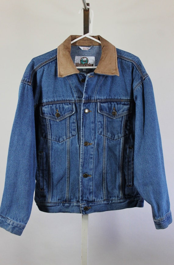 SALE Vintage Faded Blue Denim Trucker Jean Jacket by gogovintage