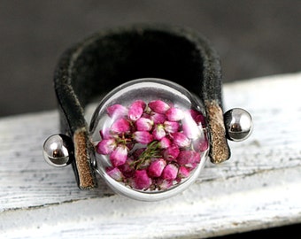 Leather ring with real erica. Genuine black leather. Glass lense with dried erica. Adjustable. Gift for her.
