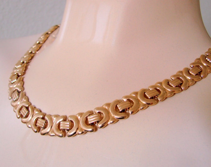 Classic Vintage Retro Goldtone Link Necklace / Unique Links / Vintage Jewelry / Jewellery