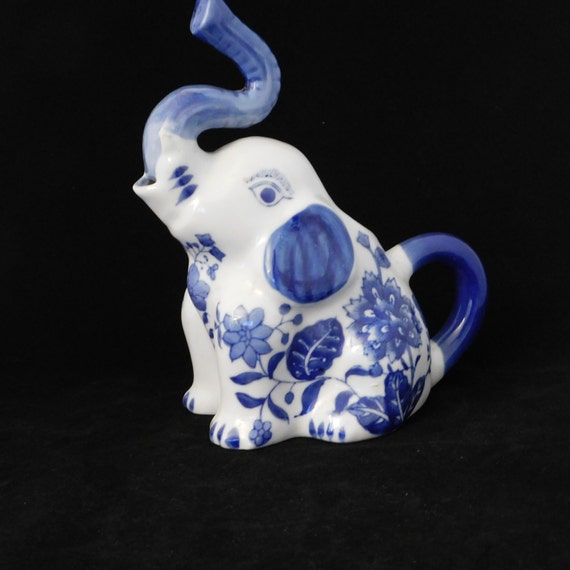 blue porcelain elephant