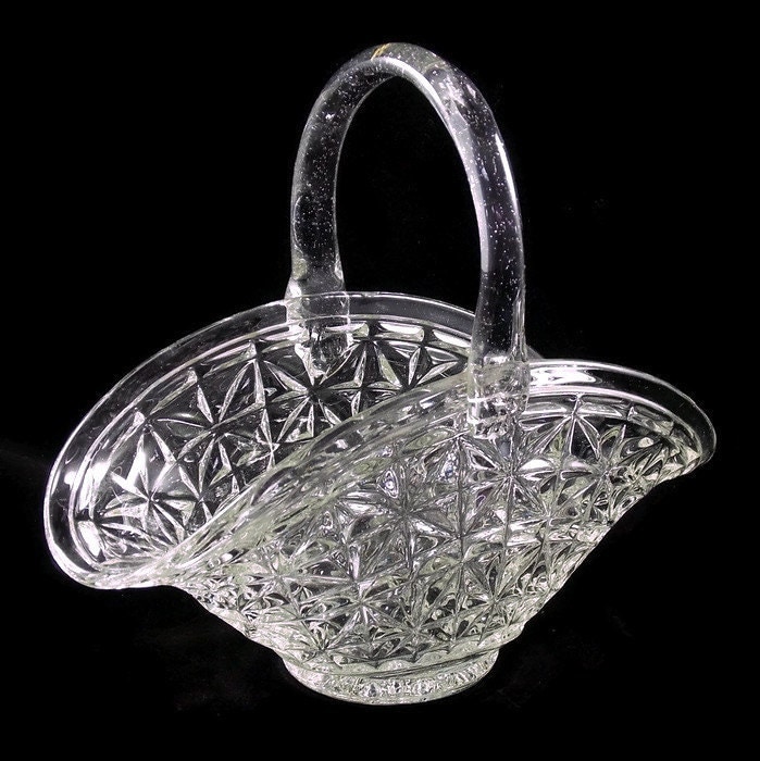 Lovely Vintage Cut Glass Fruit Basket With Handle 9967