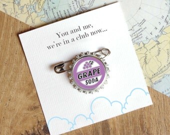 Grape Soda Pin - Bottle Cap Badge – Best Friend Birthday Gift – Thoughtful Gift – Gift For Men - Ellie Badge - Lapel Pin - Love Film Brooch