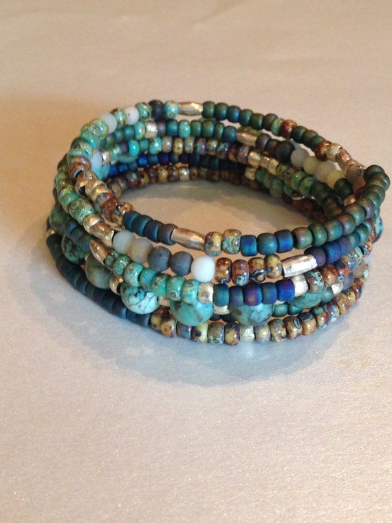 Boho memory wire bead bracelet. Miyki glass seed beads