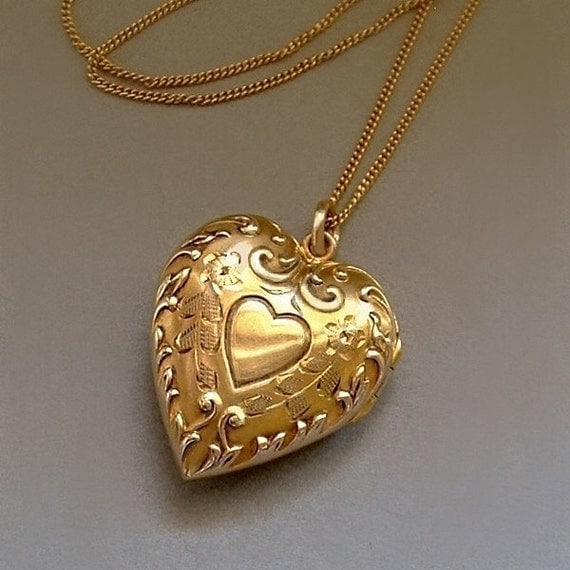 10K Antique LOCKET Necklace Solid Gold HEART Insert Frames