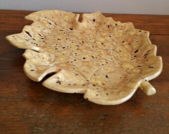 Ceramic Leaves Plate,"Ui": 1966,Pottery,Dish,Kitchen,Plate, Serving,Platter,Fall,Autumn, Dinner,Storage,Snack,Organizer Food,Harvest,Storing