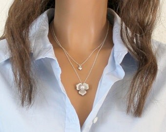 Silver Magnolia Necklace, Bridesmaid Gift, Mothers Necklace, Magnolia Jewelry, Flower Charm, Dainty Everyday Necklace Mother's Day Gift