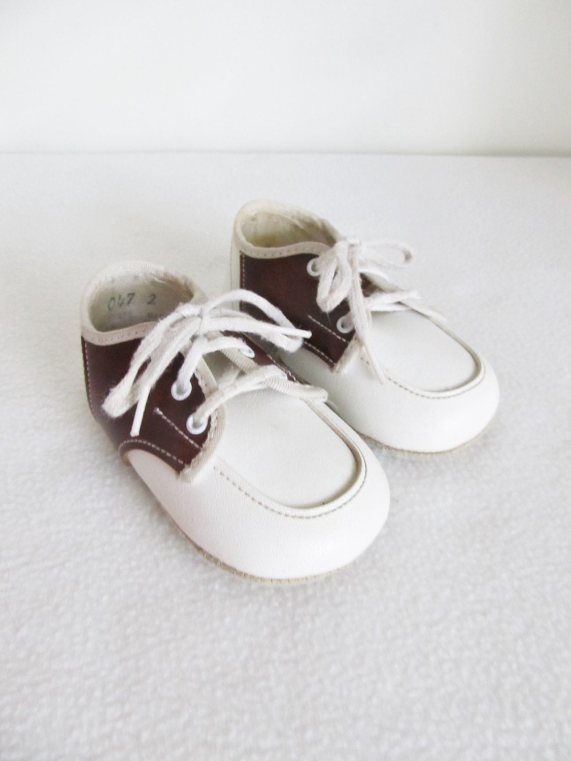 Vintage Baby Boys Shoes / Retro Brown and White Saddle Shoes