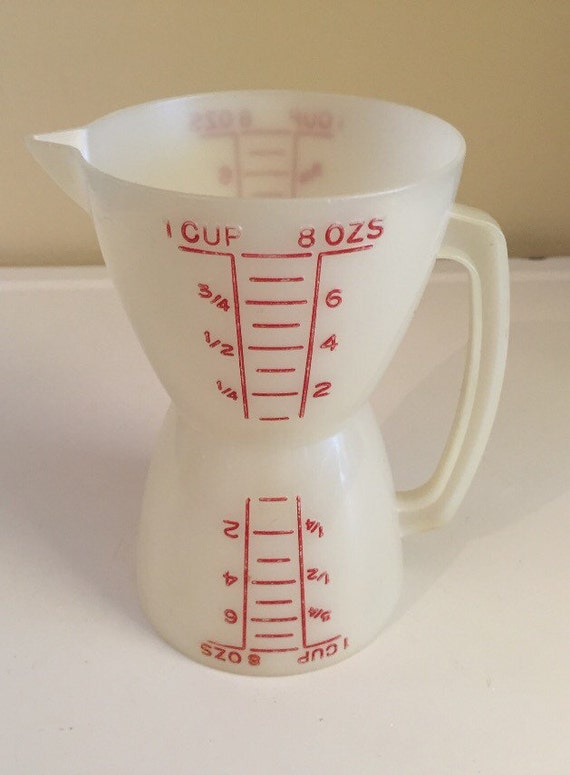 Tupperware Wet and Dry Measuring Cup